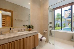 Two-storey villa with 6 bedrooms and private pool in Chalong area, Phuket in Mouana Grande Chalong Bay