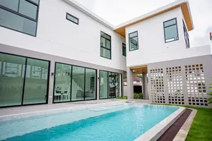 villa in Chalong