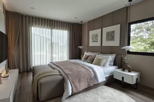 Bedroom of townhouse in Thep Krasasttri