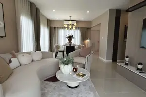 Living room of townhouse in Thep Krasasttri