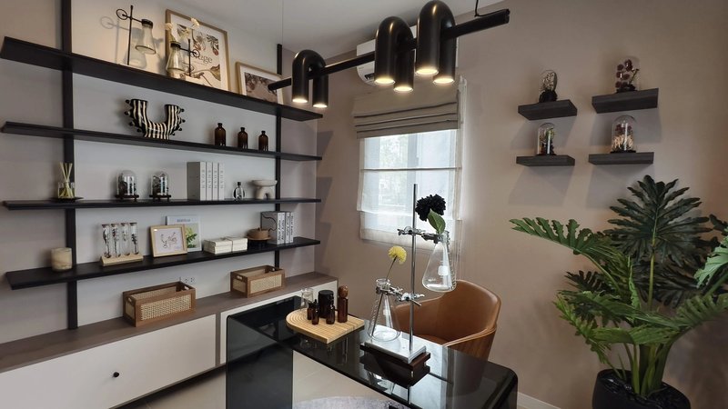 Townhouse with 4 bedrooms in Тхеп Красаттри 11