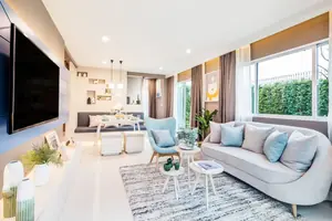 Living room of townhouse in Thep Krasasttri