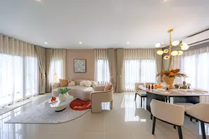 Living room of townhouse in Thep Krasasttri
