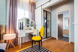 Bedroom of townhouse in Thep Krasasttri
