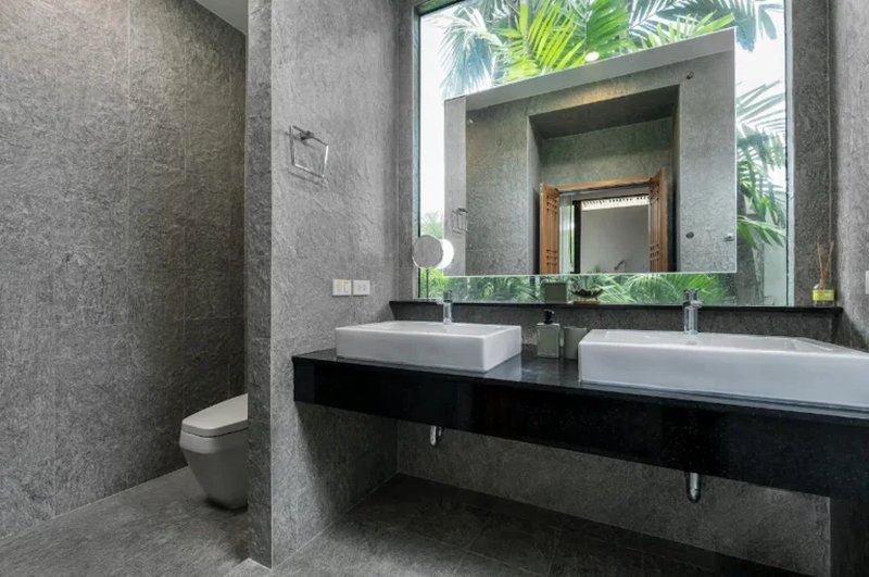 Villa with pool for rent in Baan Bua near Nai Harn Beach, Phuket