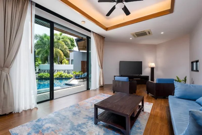 Villa with pool for rent in Baan Bua near Nai Harn Beach, Phuket