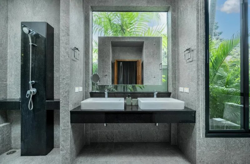 Villa with pool for rent in Baan Bua near Nai Harn Beach, Phuket