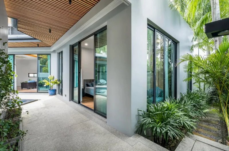 Villa with pool for rent in Baan Bua near Nai Harn Beach, Phuket