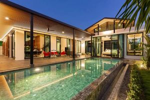 Luxury villa for rent near Nai Harn Beach, Phuket