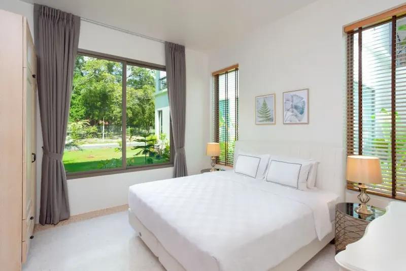 ห้องนอนของคอนโดมิเนียม ในราไวย์