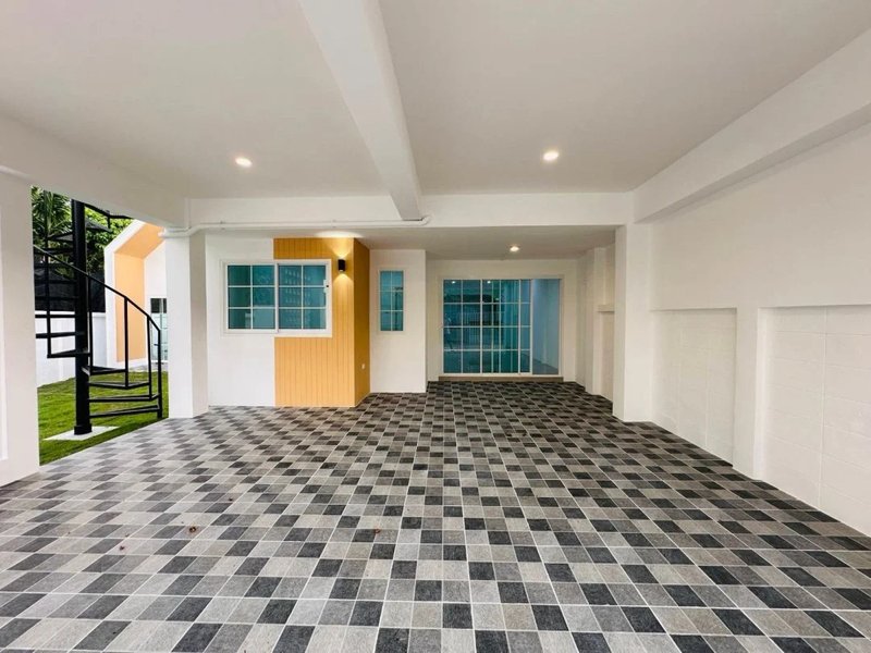 Spacious 3 Bedroom house in Wichit area, Phuket