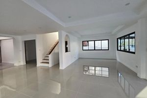 Spacious newly renovated house in Talang district, Phuket