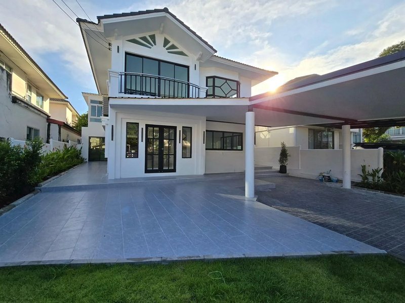 Spacious newly renovated house in Talang district, Phuket