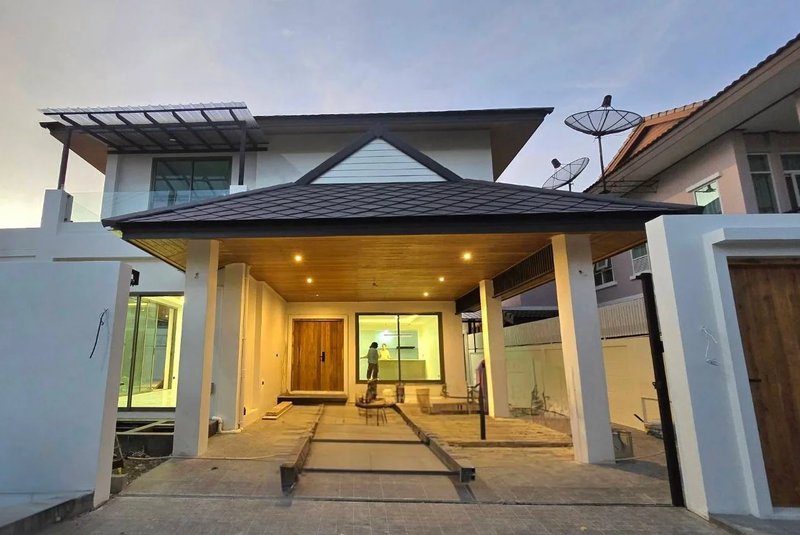 Two-storey house with private pool in Chalong area, Phuket