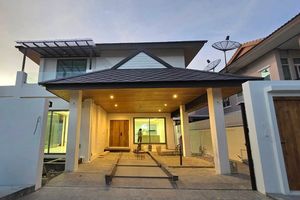 Two-storey house with private pool in Chalong area, Phuket