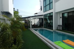Finished three-storey villa with pool in Rawai, Phuket