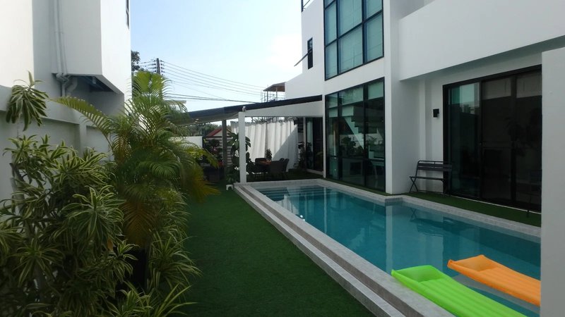 Finished three-storey villa with pool in Rawai, Phuket
