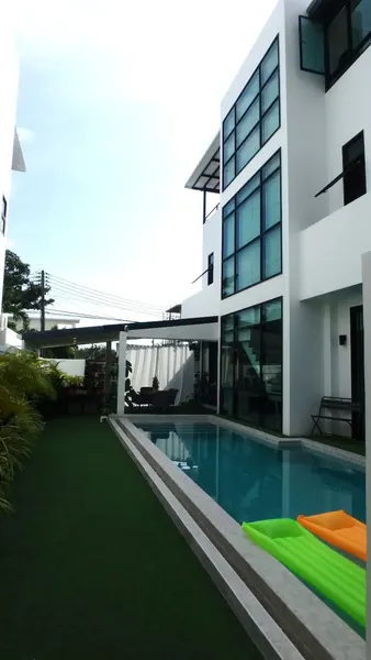 คอนโดมิเนียม ในราไวย์