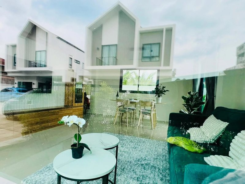 Finished two-storey house with spacious garden in Talang area, Phuket