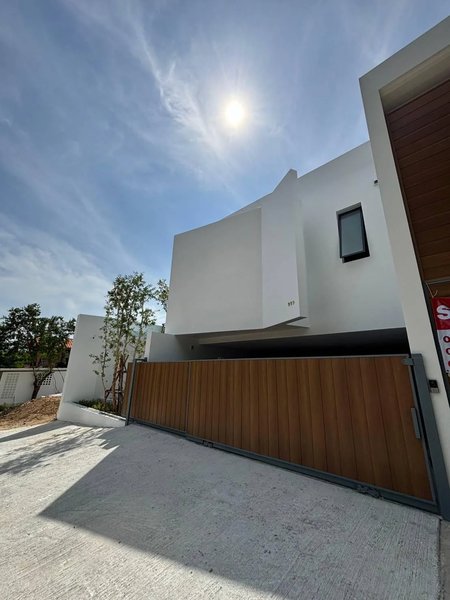 Two-storey villa with 3 bedrooms and private pool in Rawai, Phuket