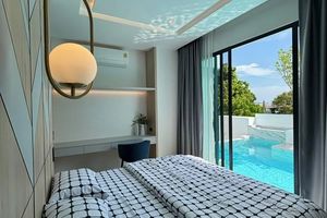 Two-storey villa with 3 bedrooms and private pool in Rawai, Phuket