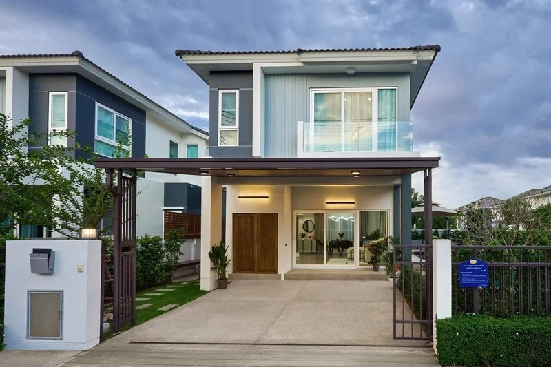 Modern house with swimming pool next to the VSIS International School in Chalong, Phuket in Supalai Primo Chalong Complex