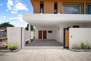 villa in Thep Krasasttri