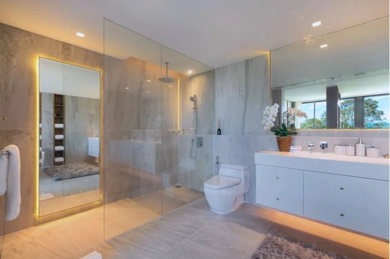 Penthouse with terrace and plunge pool in Patong, Phuket at Blue Point Condo Patong