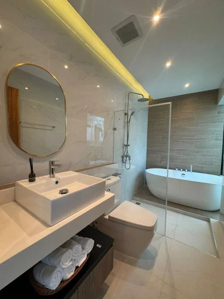 Двухэтажная вилла с 3 спальнями и частным бассейном на Раваи, Пхукет