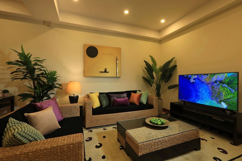 Two-storey villa with golf course view for rent in Bang Tao, Phuket