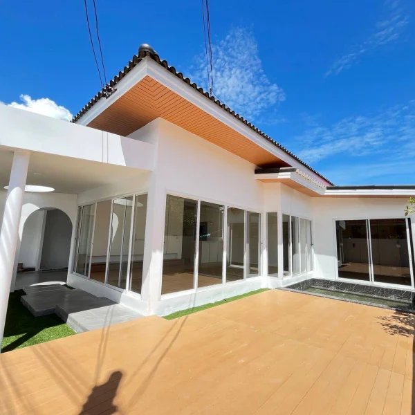 Modern 3 bedroom house in Koh Kaeo area, Phuket for sale