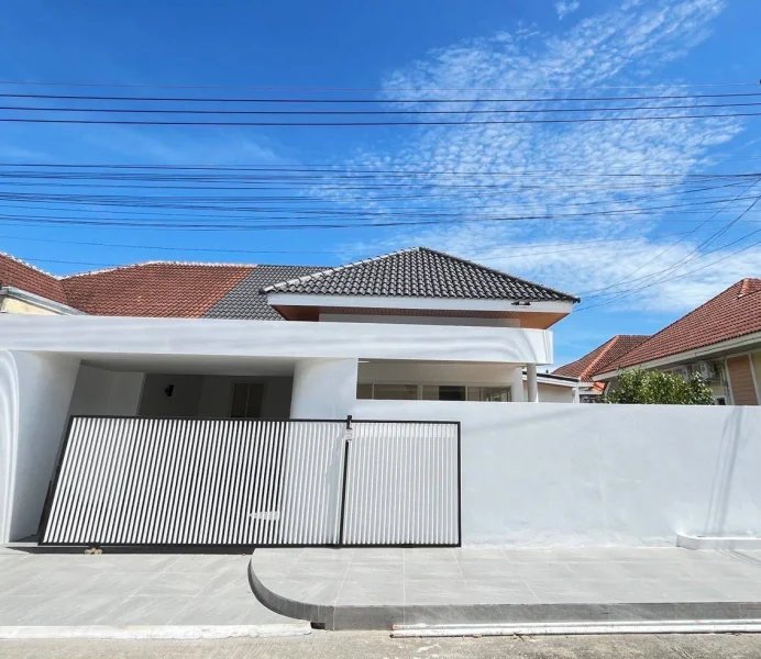 Modern 3 bedroom house in Koh Kaeo area, Phuket for sale