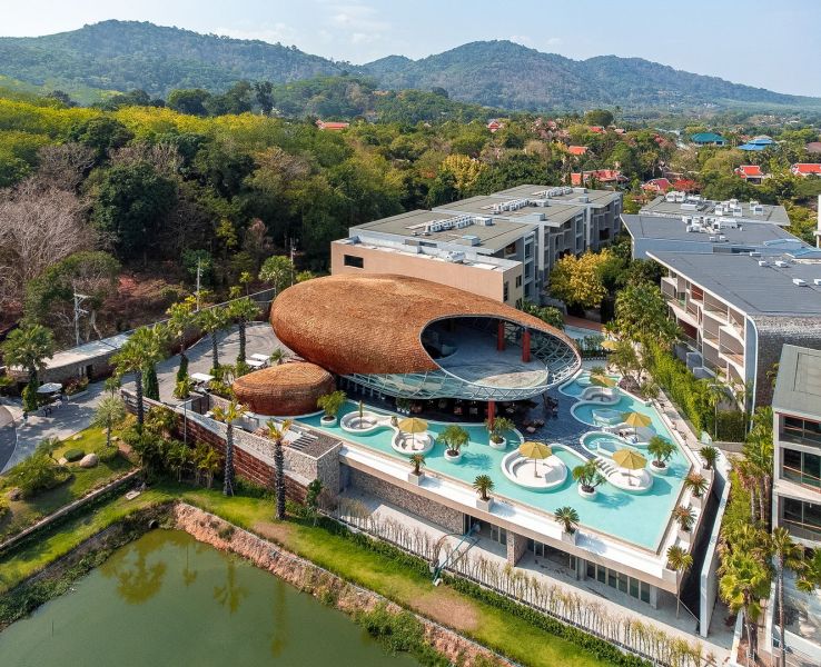 Апартаменты с 1 спальней в Wyndham Grand Nai Harn Beach Phuket рядом с пляжем Най Харн, Пхукет лобби вид сверху